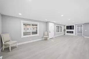 174 Redwood Dr 174, Hollister, CA 95023 - Photo 18