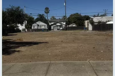 822 F St, Marysville, CA 95901 - Photo 14