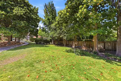 2745 Mauricia Ave B, Santa Clara, CA 95051 - Photo 28