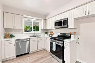 1837 W Rosecrans Way, Stockton, CA 95207 - Photo 8