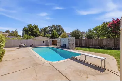 135 Pineview Ln, Menlo Park, CA 94025 - Photo 32