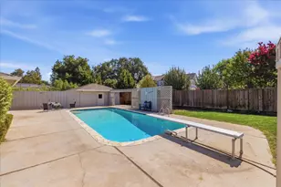 135 Pineview Ln, Menlo Park, CA 94025 - Photo 32