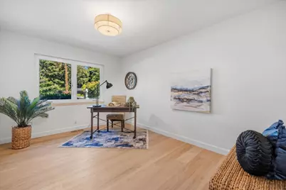 135 Pineview Ln, Menlo Park, CA 94025 - Photo 26