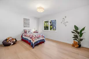 135 Pineview Ln, Menlo Park, CA 94025 - Photo 24