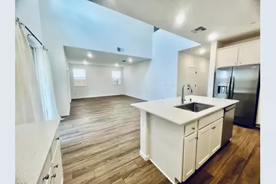 7352 Dorstone Way, Sacramento, CA 95829 - Photo 6