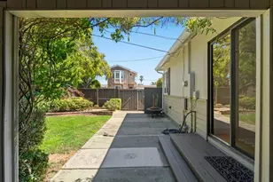 1695 McKinley St, San Mateo, CA 94403 - Photo 32