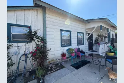 122 Martella St, Salinas, CA 93901 - Photo 6