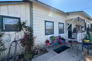 122 Martella St, Salinas, CA 93901 - Photo 6
