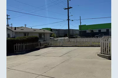 122 Martella St, Salinas, CA 93901 - Photo 12