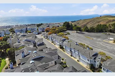 15 Outlook Cir, Pacifica, CA 94044 - Photo 48