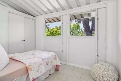 18570 Montpere Way, Saratoga, CA 95070 - Photo 38
