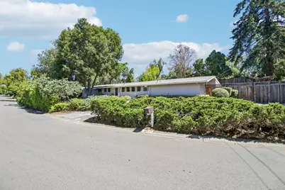 18570 Montpere Way, Saratoga, CA 95070 - Photo 4