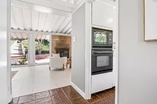 18570 Montpere Way, Saratoga, CA 95070 - Photo 10