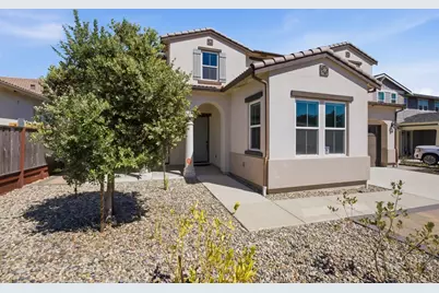 597 Matterhorn Ct, Marina, CA 93933 - Photo 2
