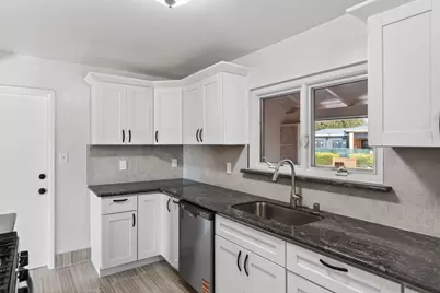 19150 Brookhaven Dr, Saratoga, CA 95070 - Photo 18