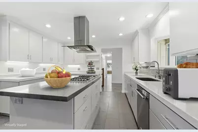 17488 Holiday Dr, Morgan Hill, CA 95037 - Photo 14