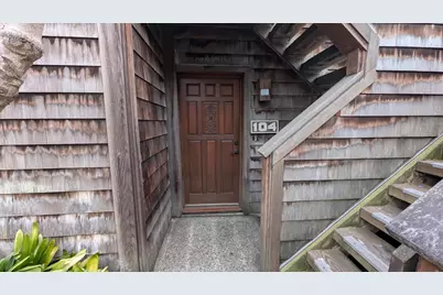 461 Dela Vina Ave 104, Monterey, CA 93940 - Photo 2