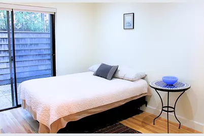 461 Dela Vina Ave 104, Monterey, CA 93940 - Photo 22
