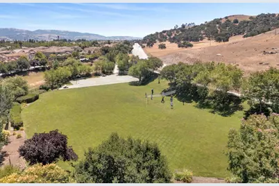 190 Fennel Ct, Morgan Hill, CA 95037 - Photo 46