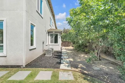 190 Fennel Ct, Morgan Hill, CA 95037 - Photo 12