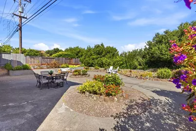 938 Springfield Dr, Millbrae, CA 94030 - Photo 48