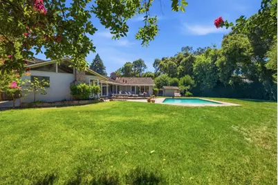 653 Rosewood Ct, Los Altos, CA 94024 - Photo 2