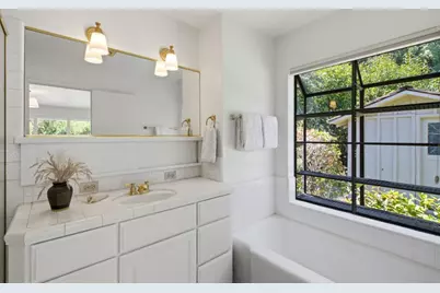 653 Rosewood Ct, Los Altos, CA 94024 - Photo 24
