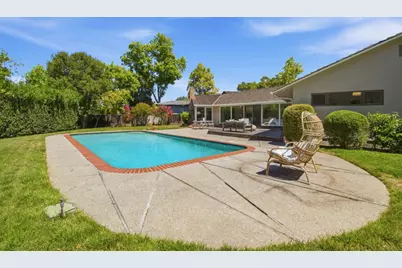 653 Rosewood Ct, Los Altos, CA 94024 - Photo 42