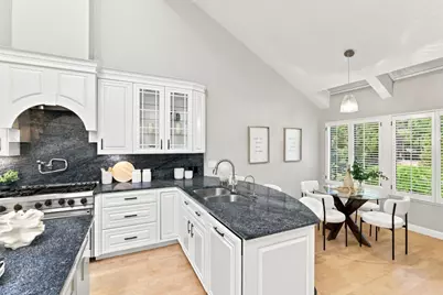 1637 Grant Rd, Mountain View, CA 94040 - Photo 10