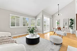 1637 Grant Rd, Mountain View, CA 94040 - Photo 4