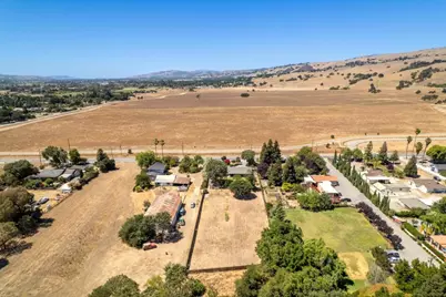1850 E San Martin Ave, San Martin, CA 95046 - Photo 40