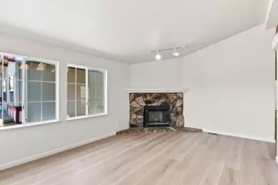 1085 Tasman Dr 123, Sunnyvale, CA 94089 - Photo 8
