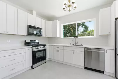 348-352 Tyrella Ave, Mountain View, CA 94043 - Photo 16