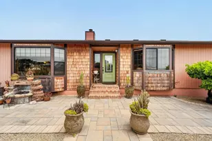 9604 Martin Ln, Salinas, CA 93907 - Photo 6