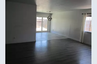 320 McCarthy St, Hollister, CA 95023 - Photo 4