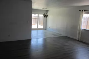 320 McCarthy St, Hollister, CA 95023 - Photo 4