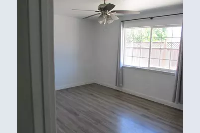 320 McCarthy St, Hollister, CA 95023 - Photo 12
