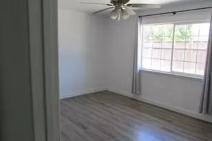 320 McCarthy St, Hollister, CA 95023 - Photo 12