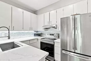 4671 Albany Cir 109, San Jose, CA 95129 - Photo 6