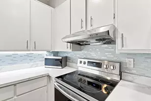4671 Albany Cir 109, San Jose, CA 95129 - Photo 8