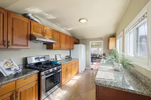 844 Brunswick St, San Francisco, CA 94112 - Photo 12