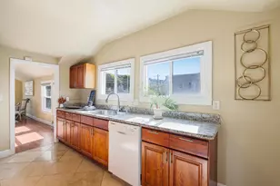 844 Brunswick St, San Francisco, CA 94112 - Photo 14