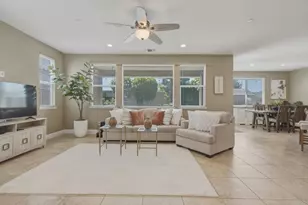 420 Alicante Dr, Hollister, CA 95023 - Photo 6