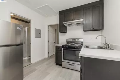 1720 46th Ave, Oakland, CA 94601 - Photo 18