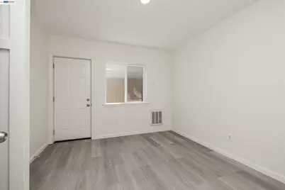 1720 46th Ave, Oakland, CA 94601 - Photo 22