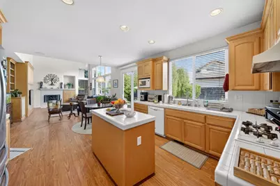 1405 Casablanca Cir, Gilroy, CA 95020 - Photo 10