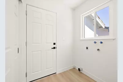 1361 Cabrillo Ave, San Jose, CA 95132 - Photo 24