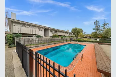 255 S Rengstorff Ave 2, Mountain View, CA 94040 - Photo 22