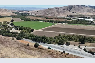 10 Chittenden Rd, San Juan Bautista, CA 95045 - Photo 2