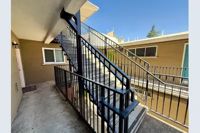2742 Park Blvd, Oakland, CA 94606 - Photo 4